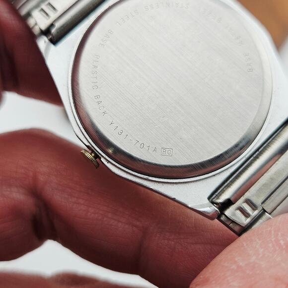 Lorus Men's Silver Link Watch Minimalist Professional Contemporary Elevated Y131 - Picture 6 of 7